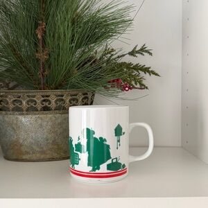 Avon 1984 Collectors Cup - Mrs Claus Elf Coffee Mug - Cocoa - Winter - Christmas